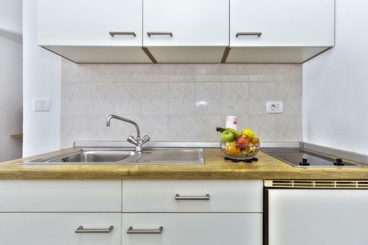 Apartmani Anna Umag Exteriör bild