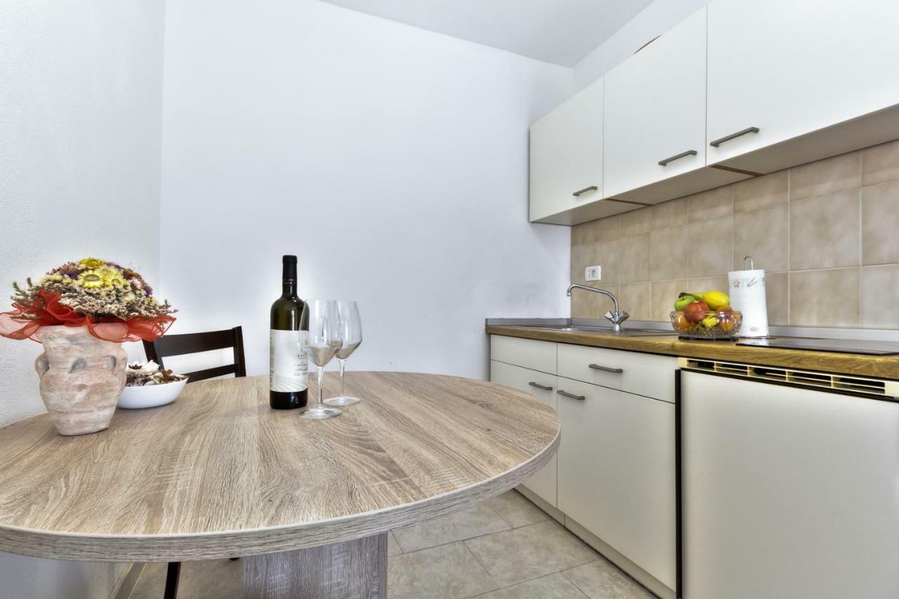 Apartmani Anna Umag Exteriör bild