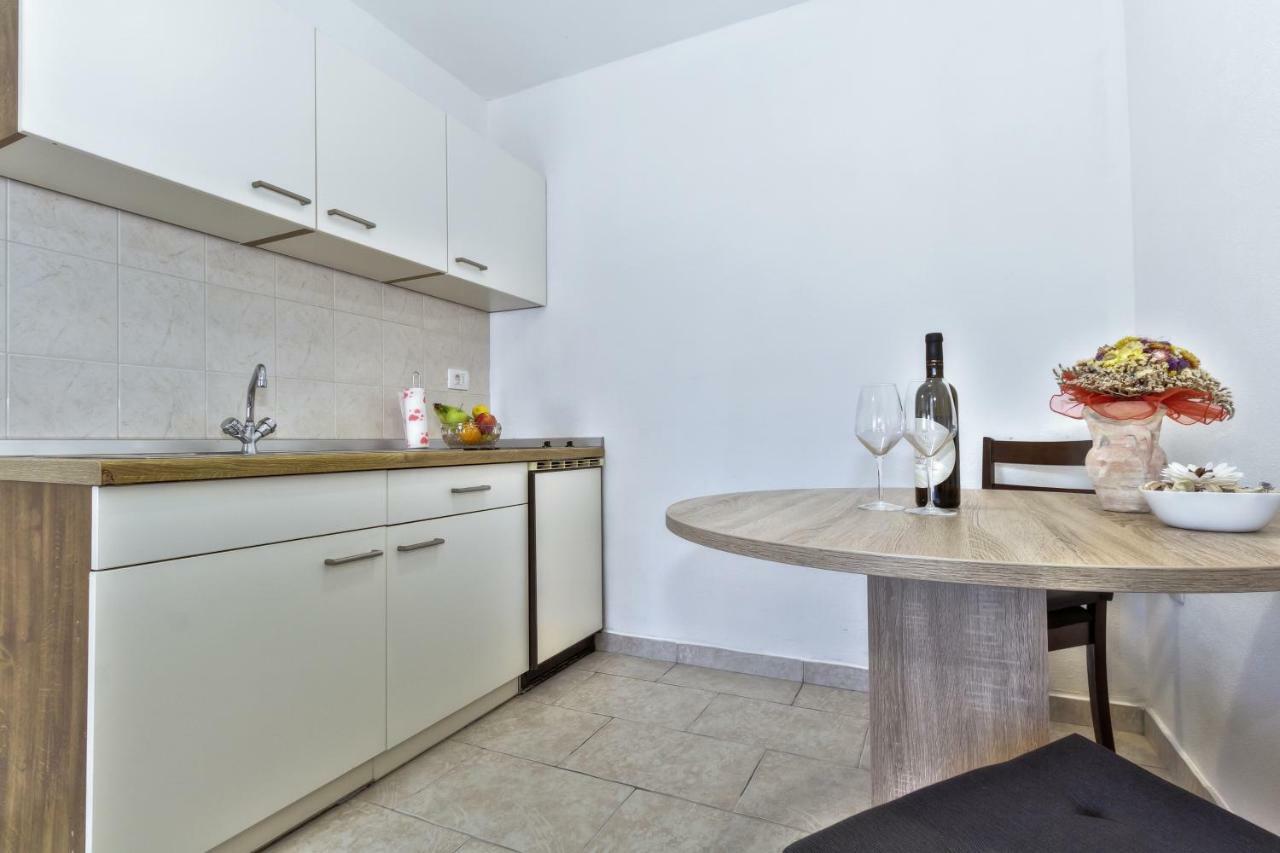 Apartmani Anna Umag Exteriör bild