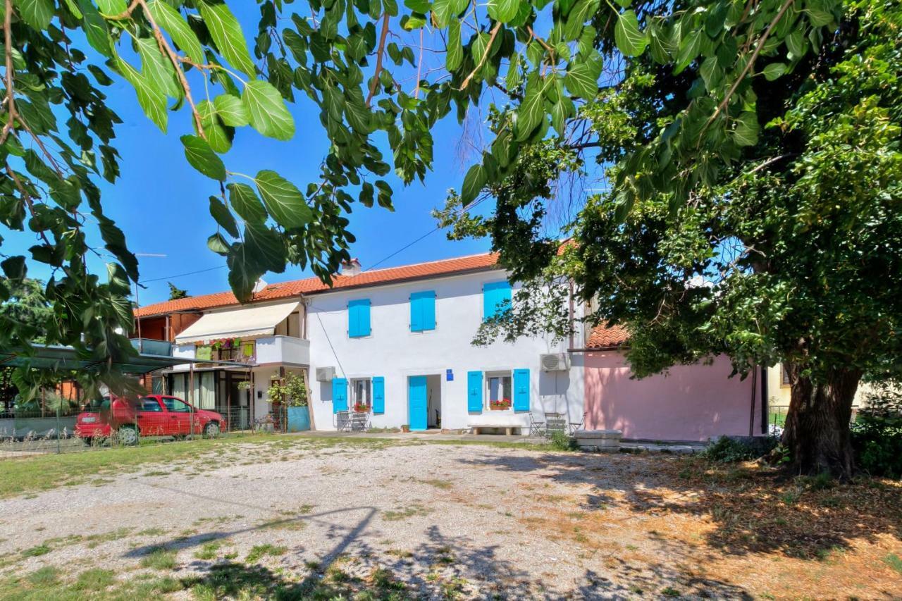 Apartmani Anna Umag Exteriör bild